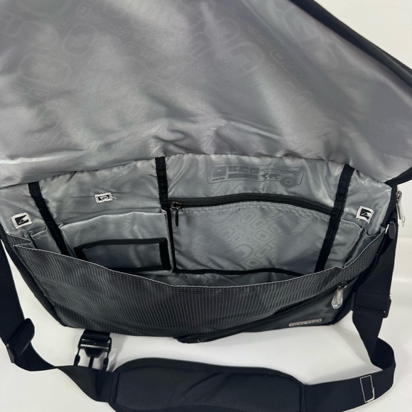 NWT Ogio Voyager Messenger Bag checkpoint friendly laptop sleeve luggage sleeve - Picture 5 of 16